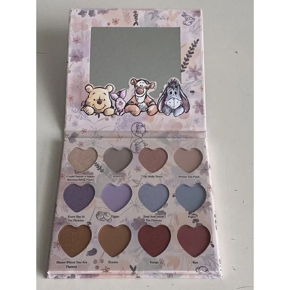 Disney Winnie The Pooh Heart Shaped Eyeshadow Palette With‎ Mirror 12 Colors NEW